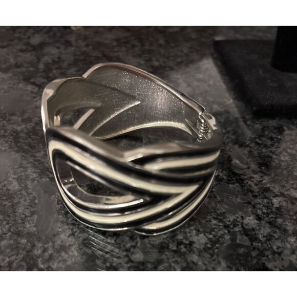 Vintage Silver & Black Abstract Design Bangle Bracelet Statement Piece - Picture 2 of 10